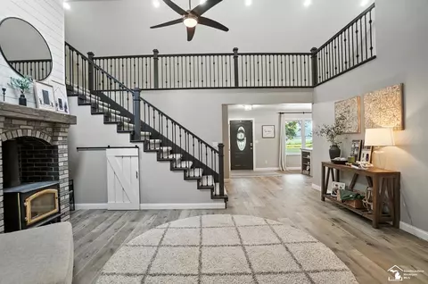 Entry Way - 2293 Steiner, Monroe, MI 48162 photo 5 of 15