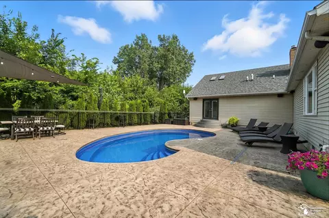 Exterior - 2293 Steiner, Monroe, MI 48162 photo 10 of 15