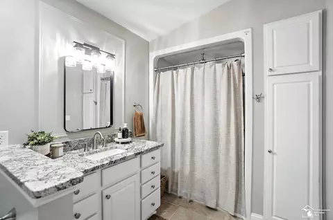 Bath - 2293 Steiner, Monroe, MI 48162 photo 1 of 12