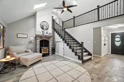 Entry Way - 2293 Steiner, Monroe, MI 48162 photo 6 of 15