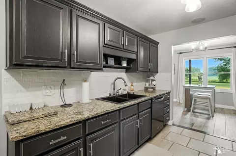 Kitchen - 2293 Steiner, Monroe, MI 48162 photo 4 of 6