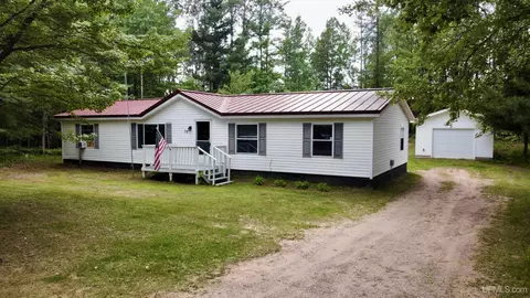 72 Smith, Marquette, MI 49855