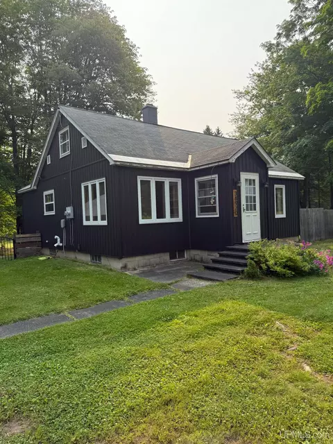38920 Us 41, Chassell, MI 49916