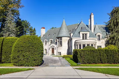 Exterior - 273 Ridge, Grosse Pointe Farms, MI 48236 photo 3 of 26