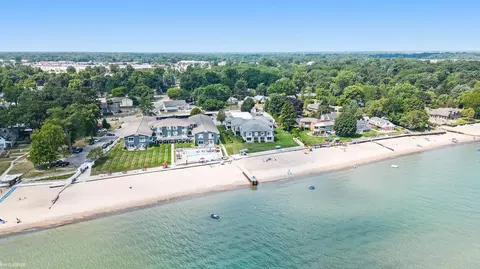 4510 Lakeshore #103, Fort Gratiot, MI 48059
