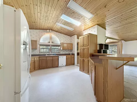 Kitchen - 3465 K, Escanaba, MI 49807 photo 5 of 5