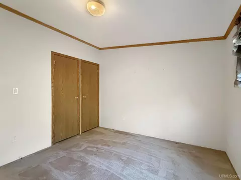 Bedroom - 3465 K, Escanaba, MI 49807 photo 1 of 6