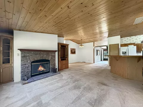 Living - 3465 K, Escanaba, MI 49807 photo 8 of 10