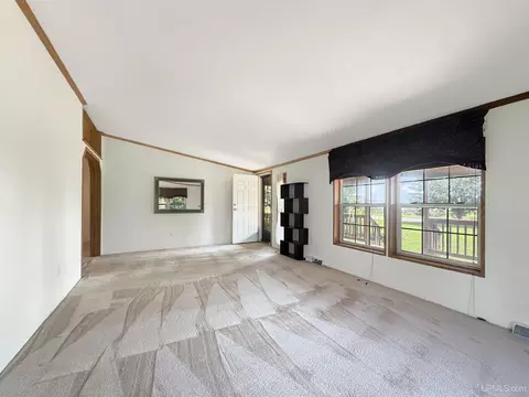 Living - 3465 K, Escanaba, MI 49807 photo 2 of 10