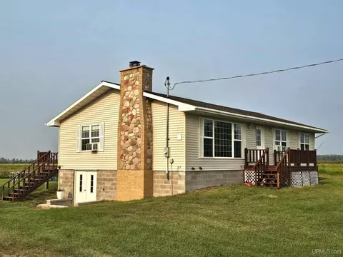 14015 Arnheim, Pelkie, MI 49958
