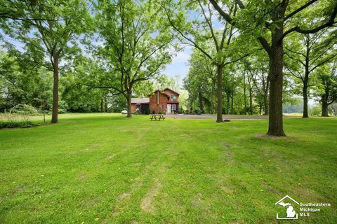 Exterior - 6735 N Telegraph, Monroe, MI 48162 photo 8 of 12