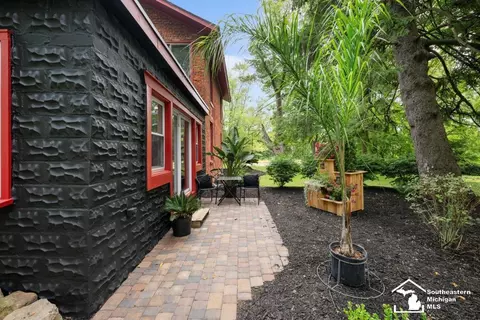 Exterior - 6735 N Telegraph, Monroe, MI 48162 photo 2 of 12