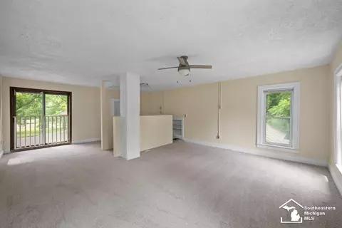 Living - 6735 N Telegraph, Monroe, MI 48162 photo 5 of 6