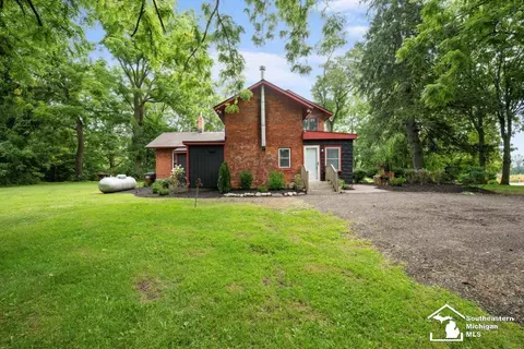 Exterior - 6735 N Telegraph, Monroe, MI 48162 photo 4 of 12