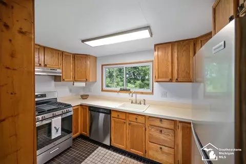 Kitchen - 6735 N Telegraph, Monroe, MI 48162 photo 1 of 3