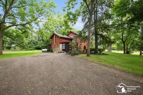 Exterior - 6735 N Telegraph, Monroe, MI 48162 photo 3 of 12