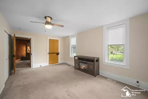 Living - 6735 N Telegraph, Monroe, MI 48162 photo 4 of 6