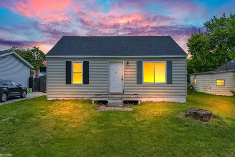 2820 17th Ave, Port Huron, MI 48060