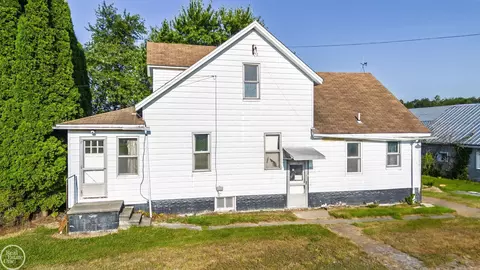 10042 Lindsey, Casco, MI 48064 photo 2