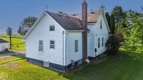 10042 Lindsey, Casco, MI 48064 photo 5