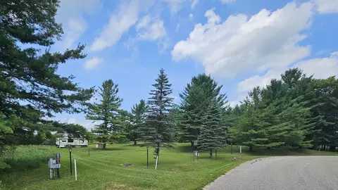 5301 Robinhood Way, Gladwin, MI 48624