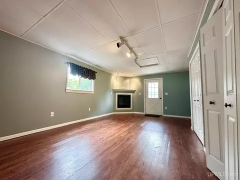 Living - 1029 Ledge, Quinnesec, MI 49876 photo 3 of 4