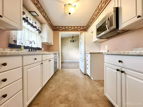 Kitchen - 1029 Ledge, Quinnesec, MI 49876 photo 1 of 2