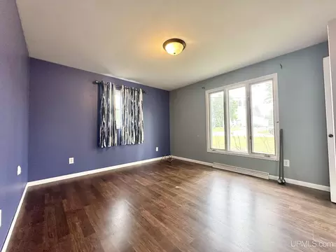 Living - 1029 Ledge, Quinnesec, MI 49876 photo 4 of 4