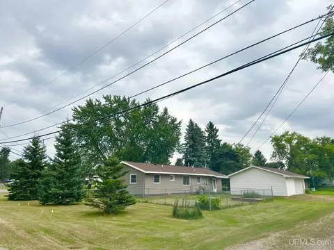 Exterior - 1029 Ledge, Quinnesec, MI 49876 photo 2 of 2