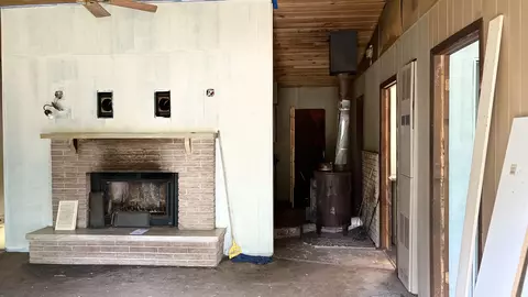 Living - Undisclosed, Harrison, MI 48625 photo 3 of 5