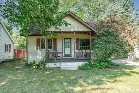 852 Lutzke, Saginaw, MI 48609