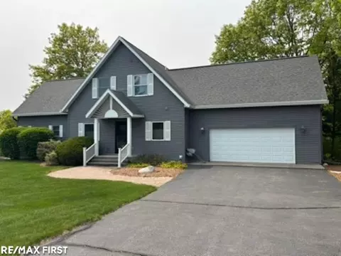 3922 S Bay Blfs, Cedar, MI 49621
