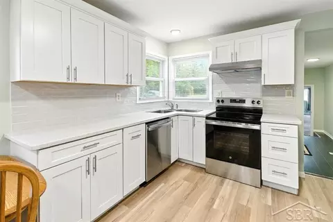 Kitchen - 2910 E Baker, Midland, MI 48642 photo 1 of 4