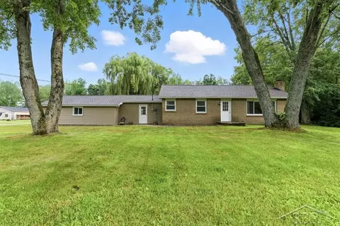 Exterior - 2910 E Baker, Midland, MI 48642 photo 1 of 7