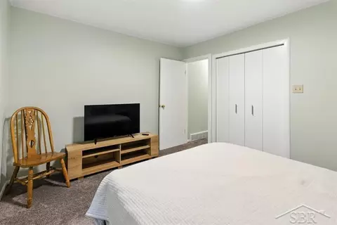 Bedroom - 2910 E Baker, Midland, MI 48642 photo 3 of 4