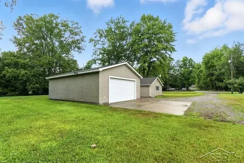 Other - 2910 E Baker, Midland, MI 48642 photo 8 of 11