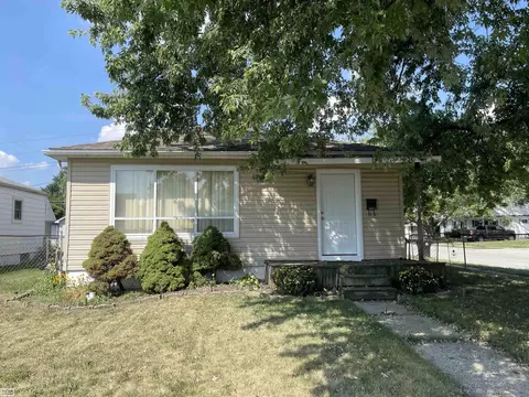 25679 Buick, Roseville, MI 48066