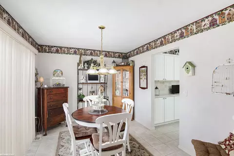 Dining - 49837 Hidden Vly, Macomb, MI 48044 photo 2 of 3