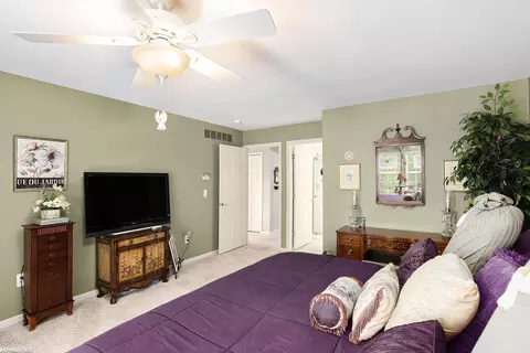 Bedroom - 49837 Hidden Vly, Macomb, MI 48044 photo 3 of 5