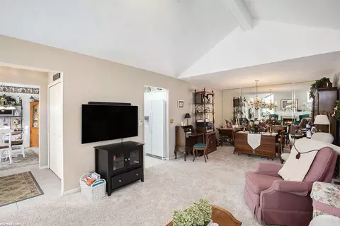 Living - 49837 Hidden Vly, Macomb, MI 48044 photo 3 of 5