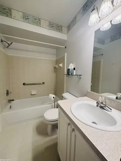 Bath - 49837 Hidden Vly, Macomb, MI 48044 photo 3 of 8