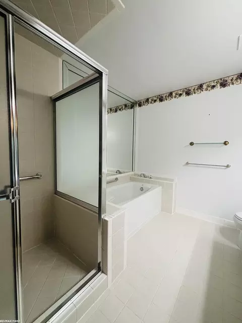 Bath - 49837 Hidden Vly, Macomb, MI 48044 photo 1 of 8