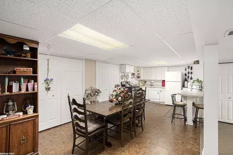 Dining - 49837 Hidden Vly, Macomb, MI 48044 photo 3 of 3