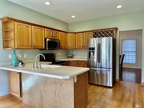Kitchen - 788 Windsor, Monroe, MI 48161 photo 4 of 5