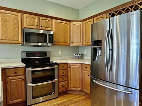 Kitchen - 788 Windsor, Monroe, MI 48161 photo 3 of 5