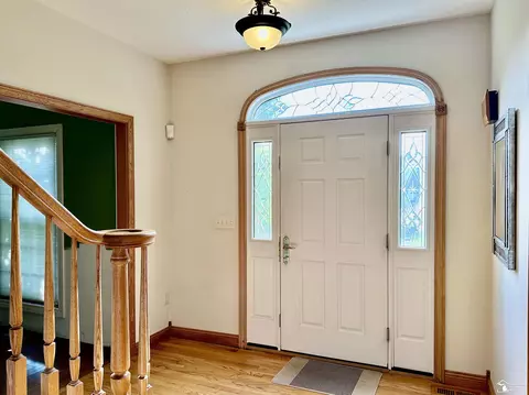 Entry Way - 788 Windsor, Monroe, MI 48161 photo 2 of 8