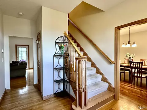 Entry Way - 788 Windsor, Monroe, MI 48161 photo 4 of 8