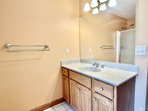 Bath - 788 Windsor, Monroe, MI 48161 photo 2 of 6