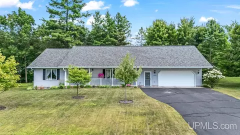 w5972 Scenic Drive, Norway, MI 49870