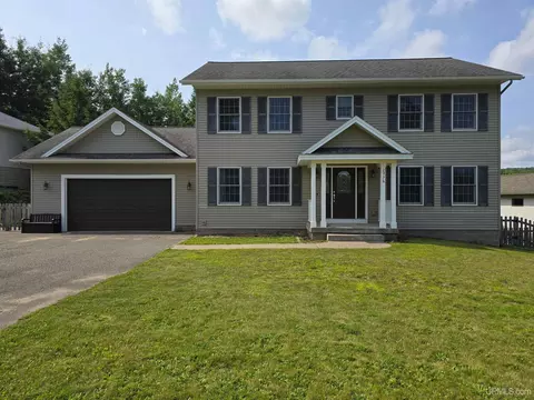 2836 Granite Pointe, Marquette, MI 49855